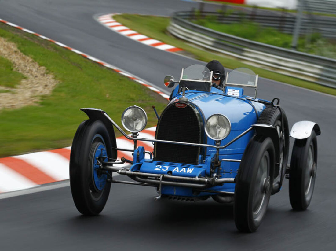 Bugatti 35T von 1927: Zum Jubiläum im Oldtimer über die Nordschleife