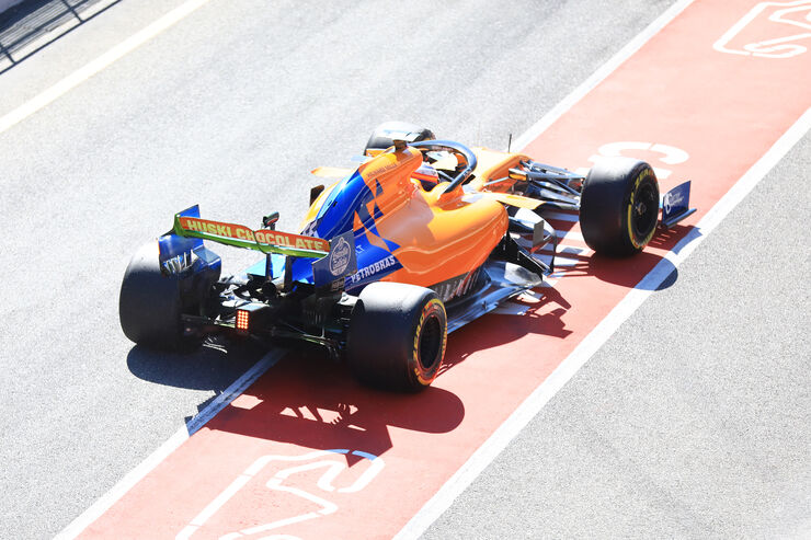Carlos-Sainz-McLaren-Barcelona-F1-Test-2