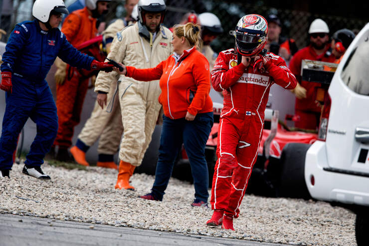 Kimi-Raeikkoenen-Ferrari-Formel-1-Test-B