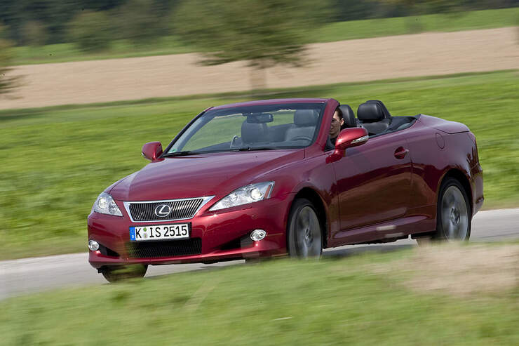 Lexus is cabrio