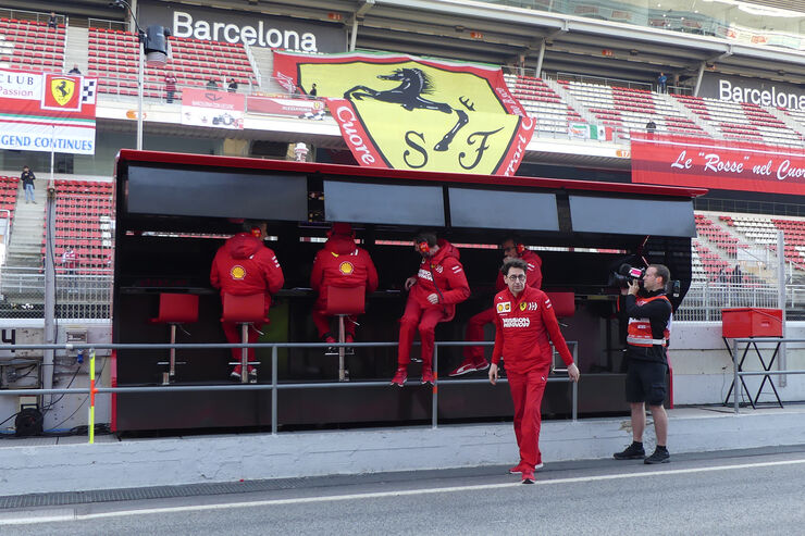 Mattia-Binotto-Ferrari-Barcelona-F1-Test