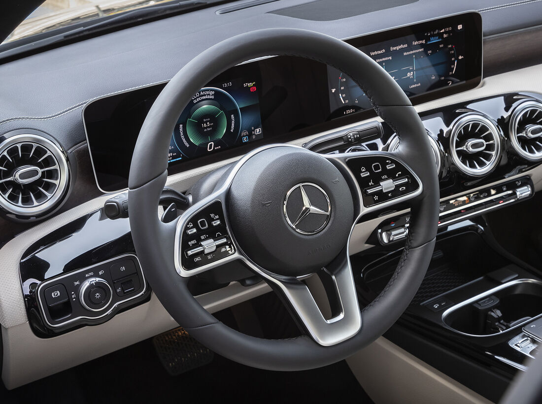 Mitfahrt Mercedes A-Klasse Plug-in-Hybrid - auto motor und sport