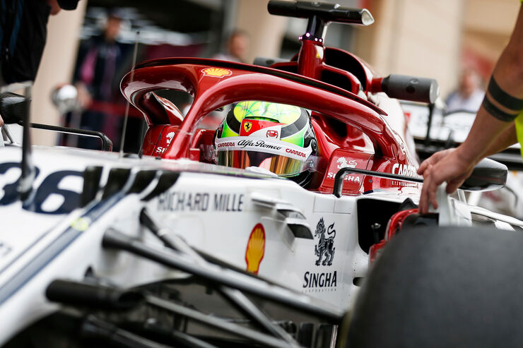 Mick-Schumacher-Alfa-Romeo-F1-Test-Bahra