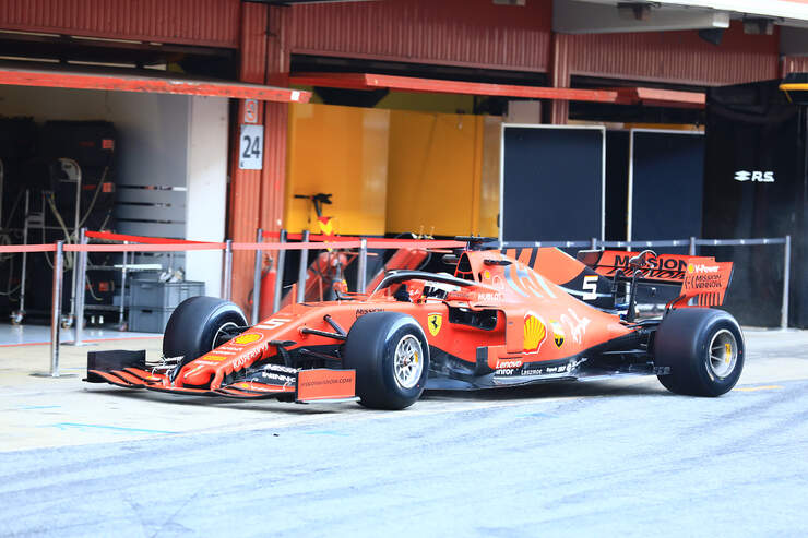 Sebastian-Vettel-Ferrari-Barcelona-F1-Te